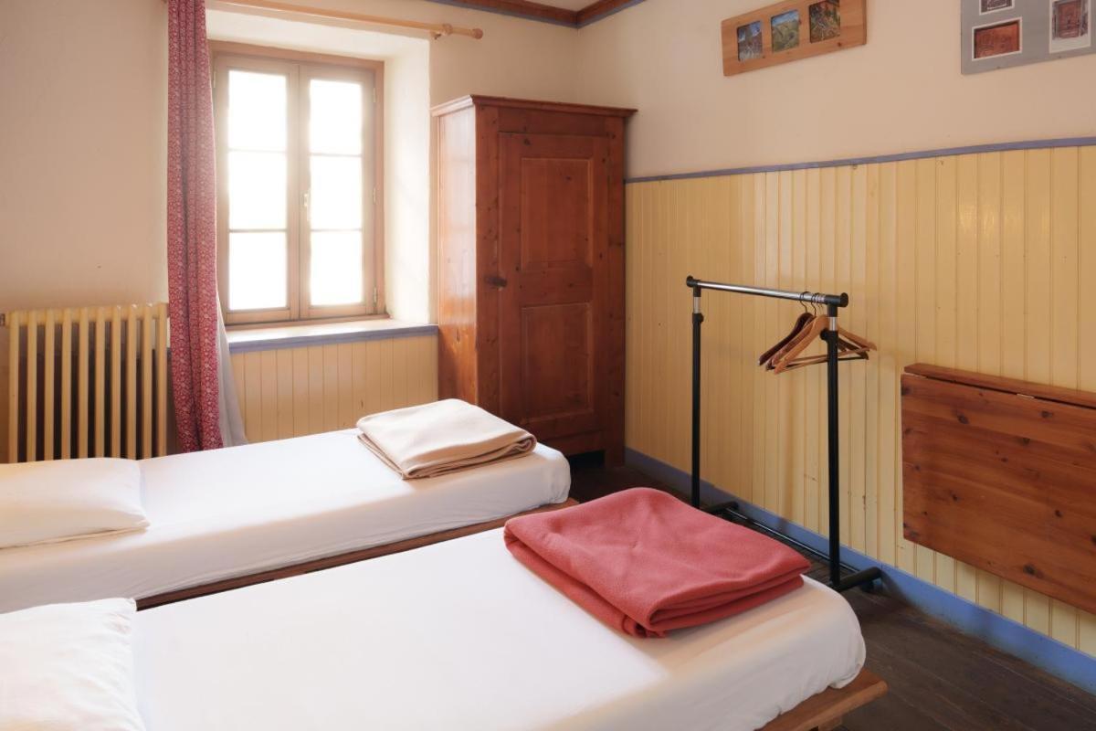 Auberge L'Estoilies Saint-Vérand Екстериор снимка