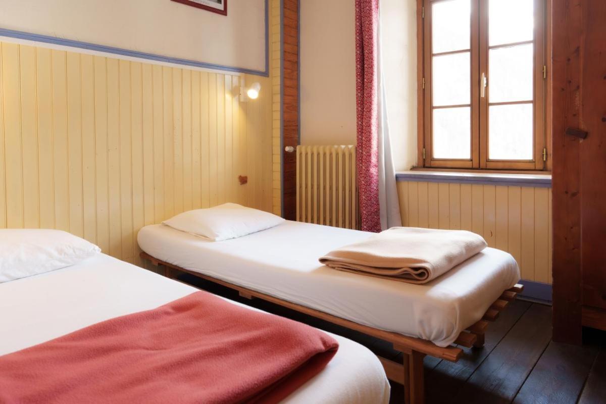 Auberge L'Estoilies Saint-Vérand Екстериор снимка