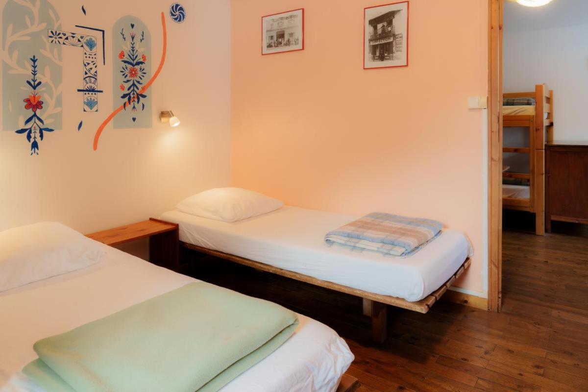 Auberge L'Estoilies Saint-Vérand Екстериор снимка