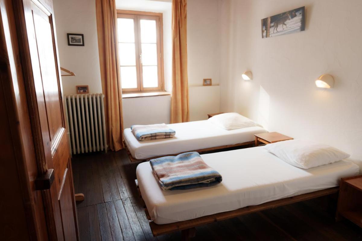 Auberge L'Estoilies Saint-Vérand Екстериор снимка