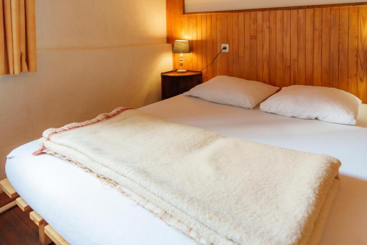 Auberge L'Estoilies Saint-Vérand Екстериор снимка