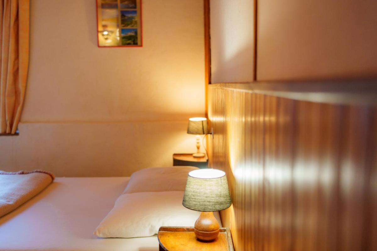 Auberge L'Estoilies Saint-Vérand Екстериор снимка