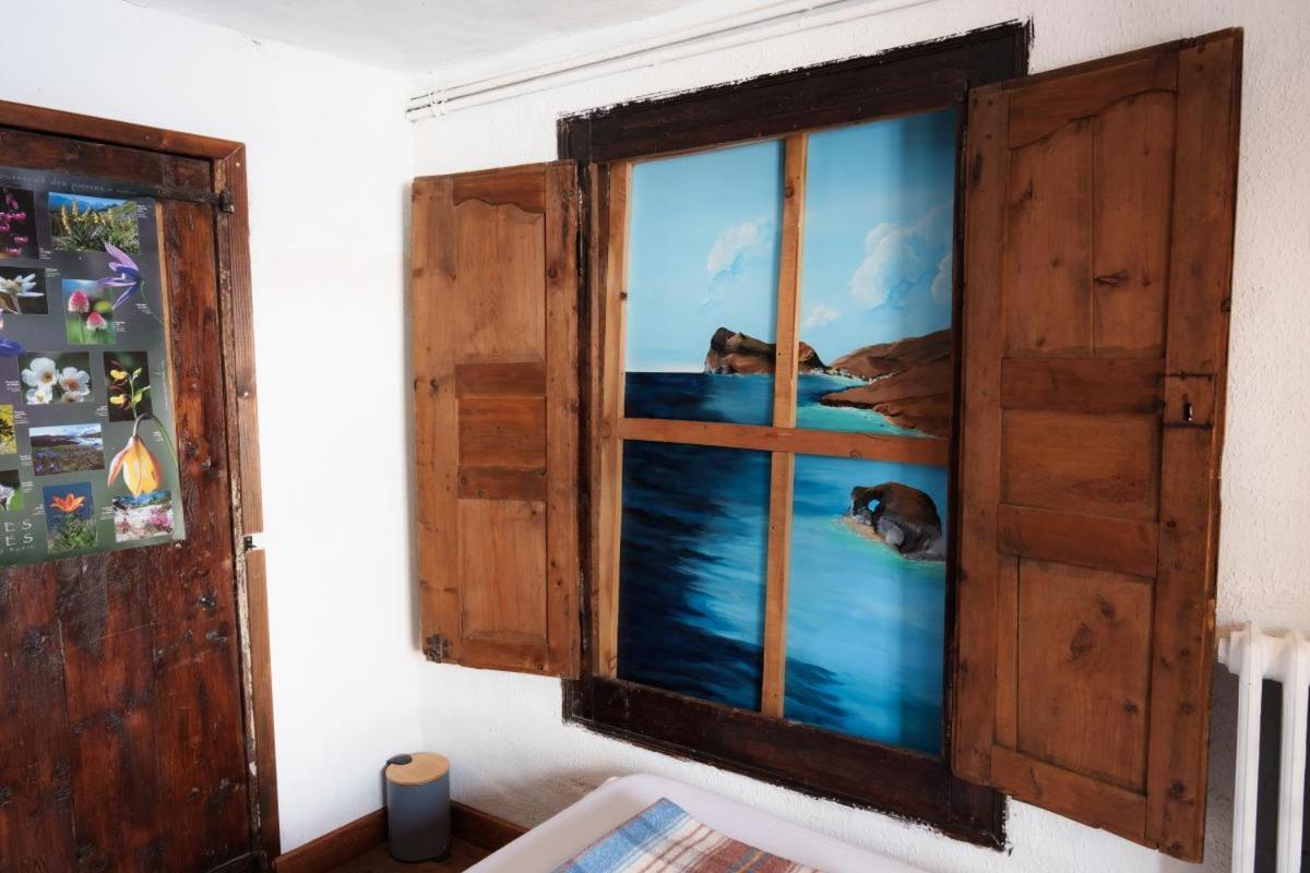 Auberge L'Estoilies Saint-Vérand Екстериор снимка